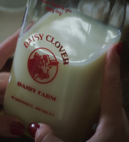 File:Daisy Clover Milk.png