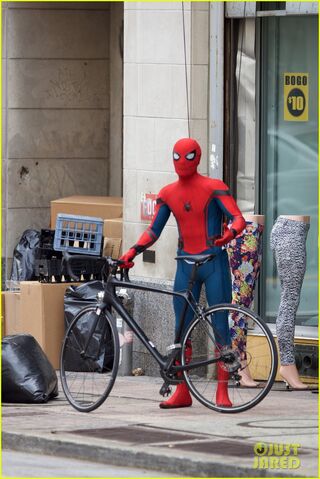 File:Spider-man-swings-into-action-on-set-21.jpg