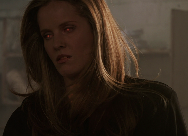 File:ExtremisChick1a.png