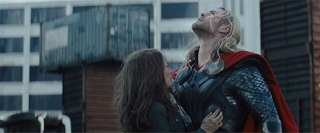 File:Jane Foster and Thor 01.jpg