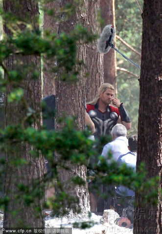 File:ChrisHemsworth2AOU.jpg