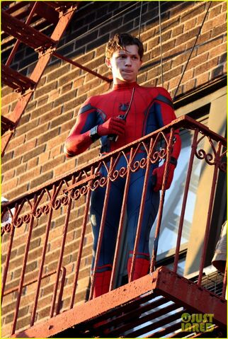 File:Tom-holland-performs-his-own-spider-man-stunts-on-nyc-fire-escape-05.jpg