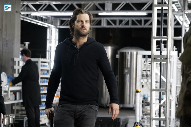 File:AoS-S3-E20-01.png