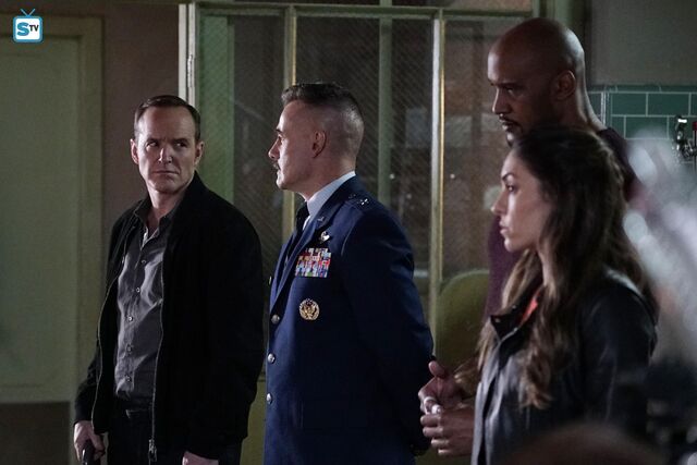 File:AoS-S3-E20-04.jpg