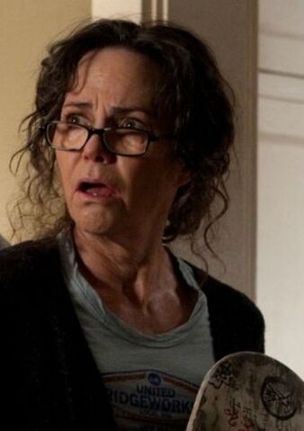 File:Aunt May TASM.jpg