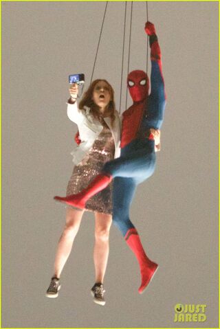 File:Spider-man-stunt-doubles-helicopter-scene-01.jpg
