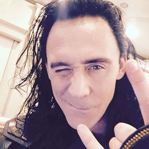 File:Thor - Ragnarok - Set - Loki - August 9 2016 - 1.jpg