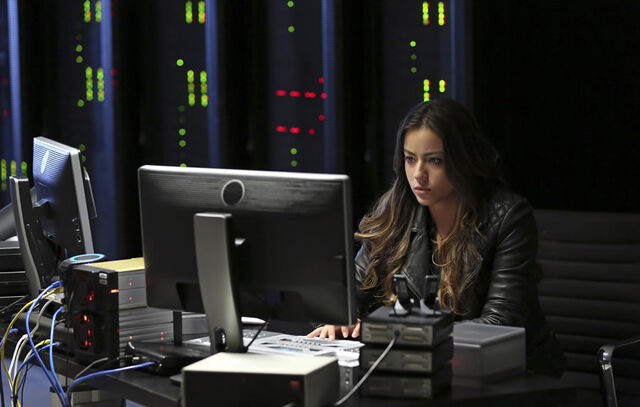File:Agents of SHIELD Girl In The Flower Dress 02.jpg