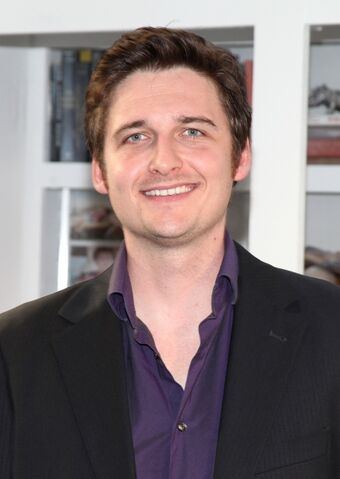 File:Toby Leonard Moore.jpg
