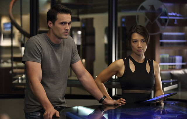 File:Agents of SHIELD Girl In The Flower Dress 06.jpg