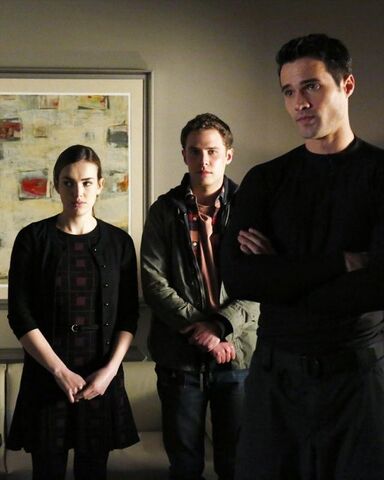 File:Agents of SHIELD Tahiti 03.jpg