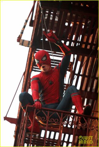 File:Tom-holland-performs-his-own-spider-man-stunts-on-nyc-fire-escape-07.jpg