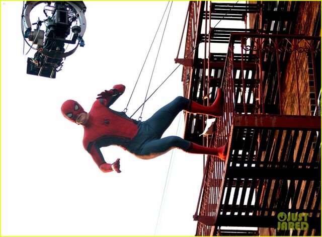 File:Tom-holland-performs-his-own-spider-man-stunts-on-nyc-fire-escape-01.jpg