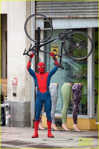 File:Spider-man-swings-into-action-on-set-06.jpg