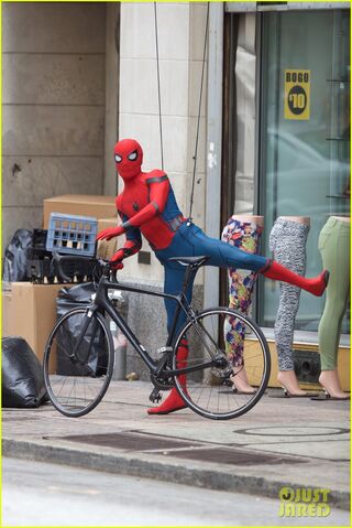 File:Spider-man-swings-into-action-on-set-19.jpg