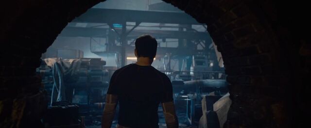 File:Tony Stark AOU 1.jpg