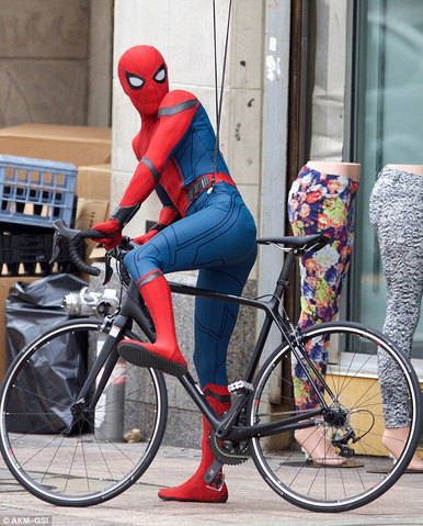 File:Spider-Man - Homecoming-Filming-Pic3.png