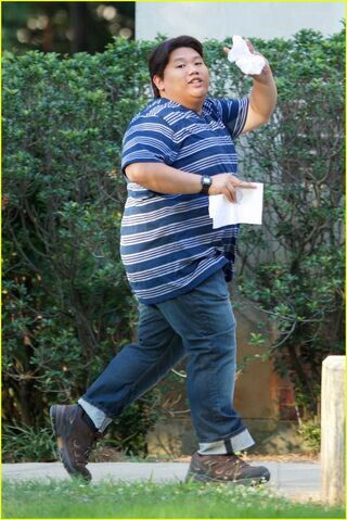 File:Tom-holland-spotted-on-spider-man-set-with-newcomer-jacob-batalon-05.jpg
