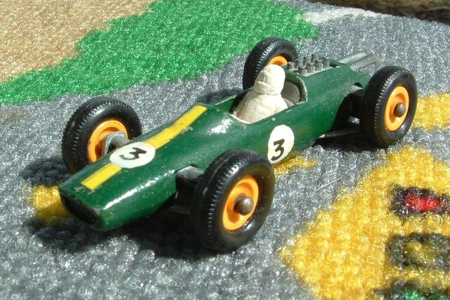 File:-17 LOTUS RACING CAR.jpg