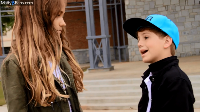 File:Stereo Hearts - still 3.png