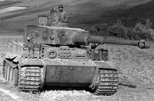 Archivo:Tiger tank.jpg