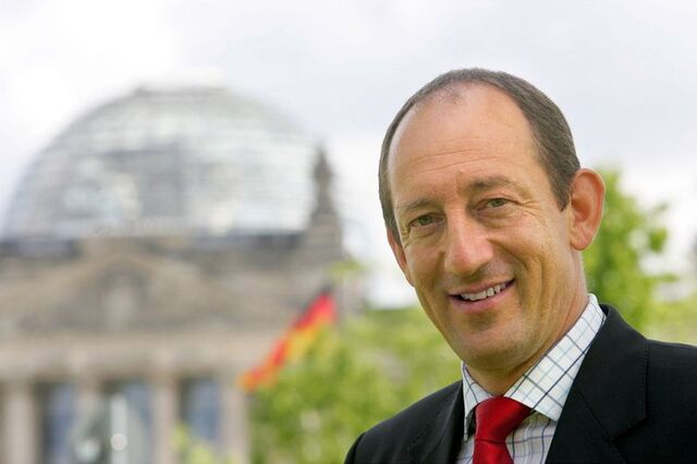 Datei:Jan Eder - Hauptgeschäftsführer.jpg