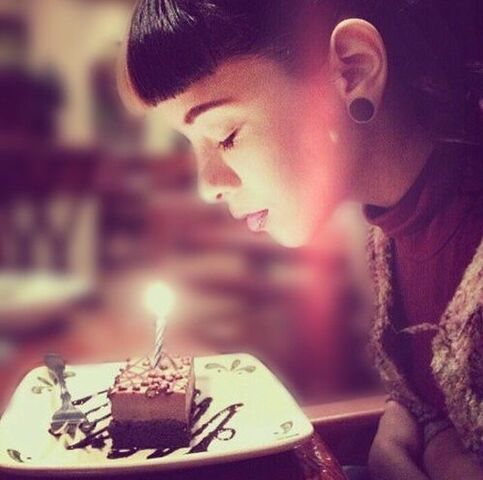 File:MelBday.jpg