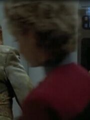 Sternenflottenoffizier Kommando 1 USS Voyager 2374 Sternzeit 51449.jpg