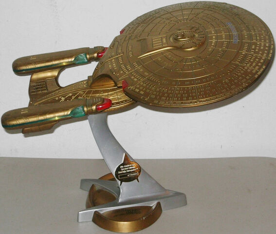 File:Playmates USS Enterprise-D Gold.jpg