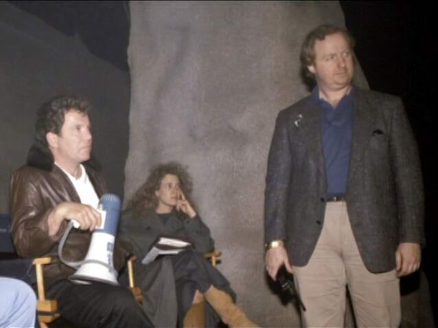 File:Bran Ferren with William Shatner on the Sha-Ka-Ree set.jpg