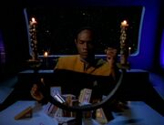 Tuvok versucht sich an einer Kathera