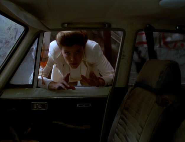 File:Janeway looks through Lada window.jpg