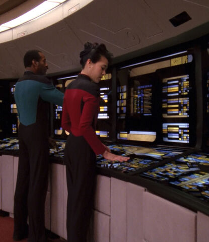 File:Enterprise-D aft bridge, 2369.jpg