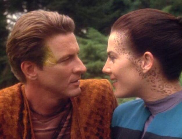 File:Deral and Jadzia.jpg