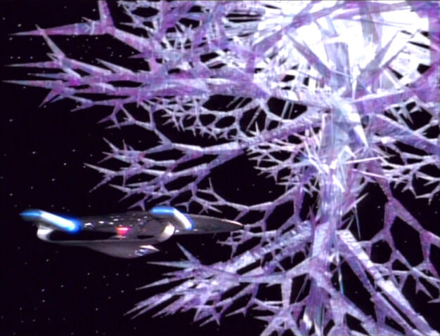 File:Crystalline Entity encounters the Enterprise-D, original.jpg