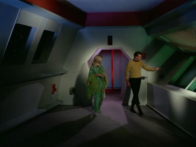 File:Observation deck 2266.jpg
