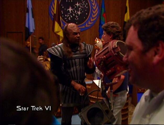File:Michael Dorn as Colonel Worf on set of Star Trek VI.jpg