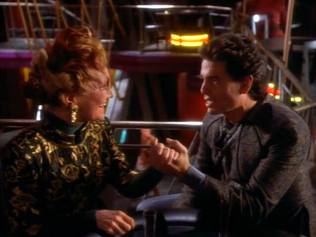 File:Martus Mazur trying to con Alsia.jpg