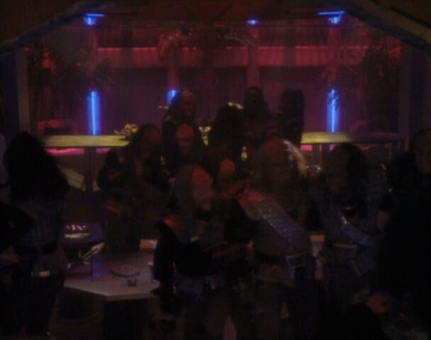 File:Klingon nightclub.jpg