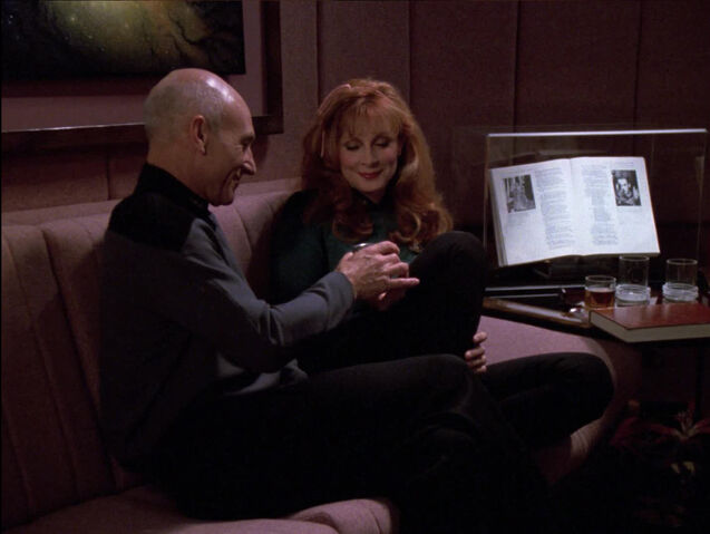 File:Picard and Crusher discuss déjà vu.jpg