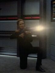 Sternenflottenoffizier Sicherheit 1 USS Voyager 2374.jpg