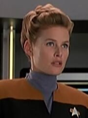 Besatzungsmitglied USS Voyager Transporterraum 2371 Sternzeit 48532.jpg