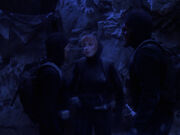 Picard Crusher und Worf auf geheimer Mission.jpg