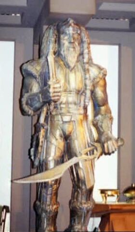 File:Klingon statue 2.jpg