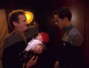 O'Brien kümmert sich um seinen Sohn.jpg