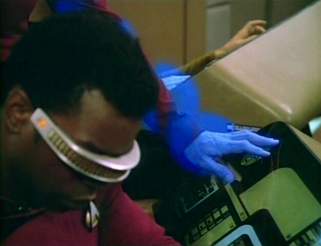 Файл:Tng1-07-pikard-energ.jpg