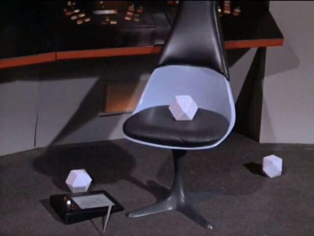 File:Hadley and Leslie as crystalline blocks.jpg
