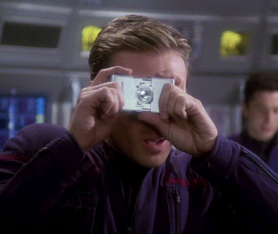 File:Tucker takes a photo.jpg