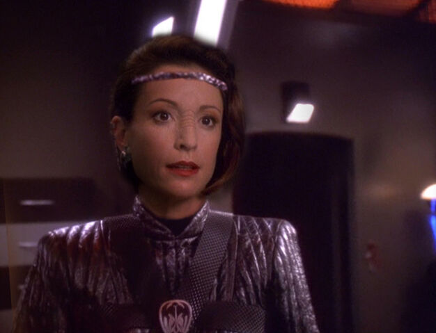 File:Intendant Kira.jpg