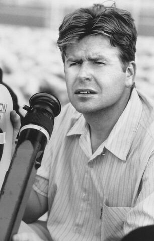 Archivo:Simon West.jpg